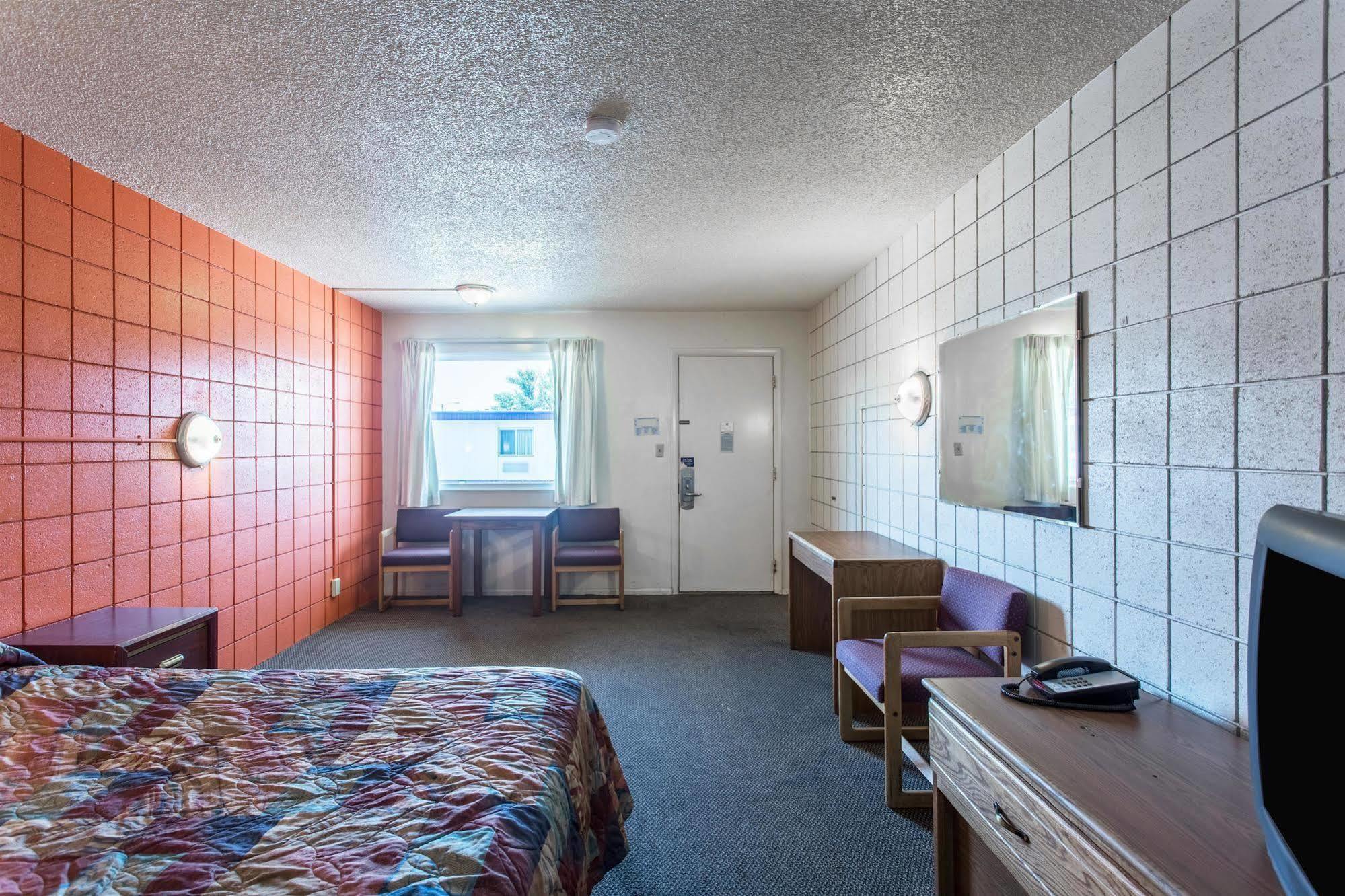Budget Inn Missoula East Exteriör bild