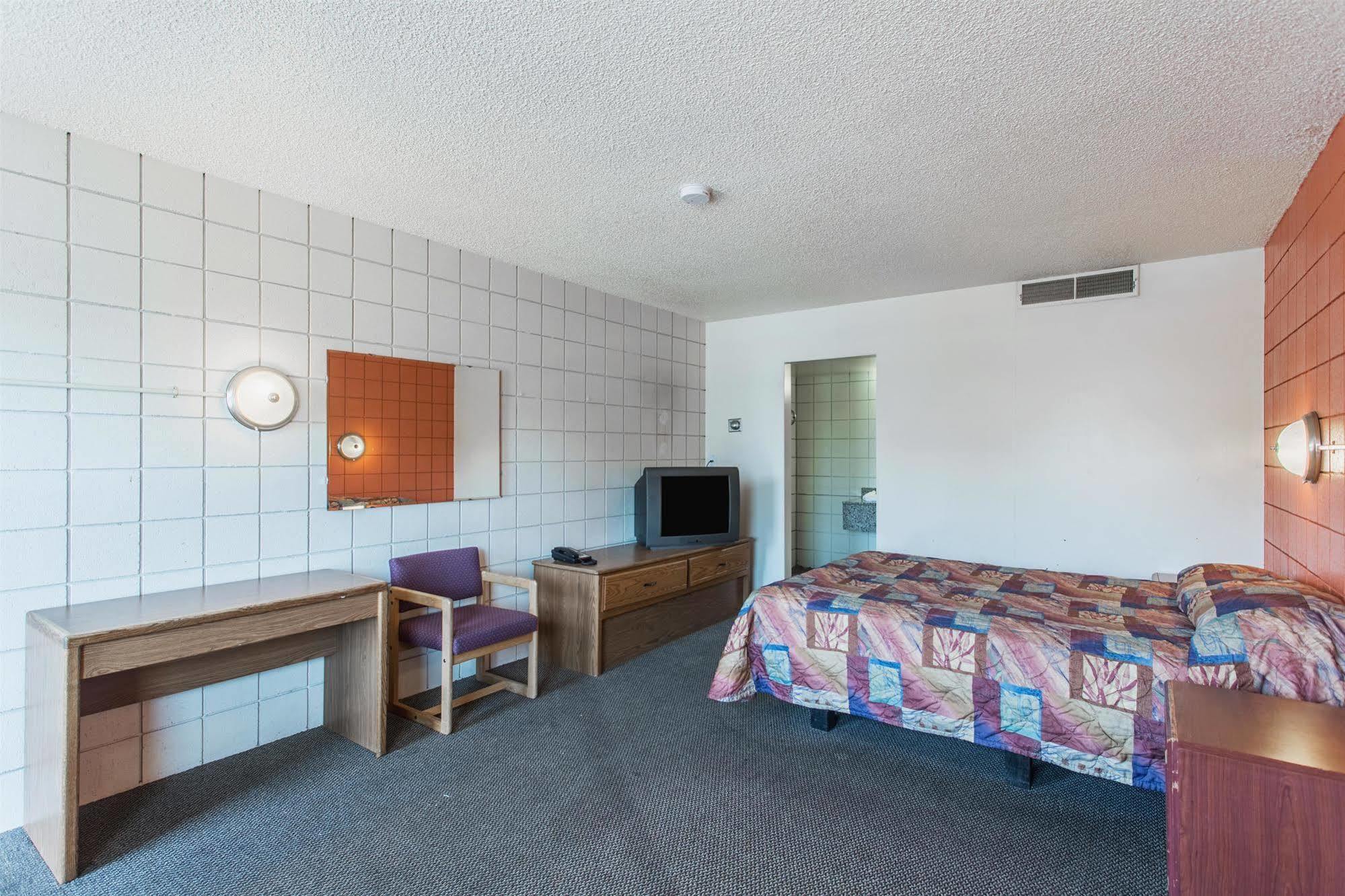 Budget Inn Missoula East Exteriör bild