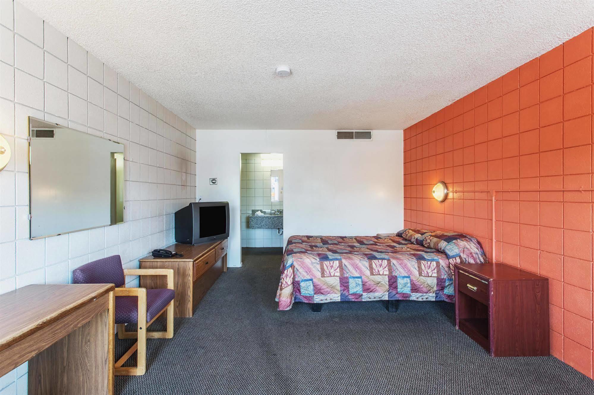 Budget Inn Missoula East Exteriör bild